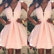 Load image into Gallery viewer, 2018 Gloednieuwe Sexy Vrouwen Casual Verstoorde Jurk Party Elegante Jurken Diepe V-hals Effen Mini Zonnejurk