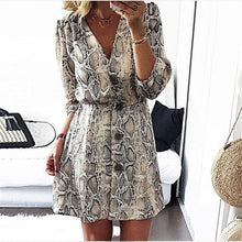 Load image into Gallery viewer, Nieuwe Collectie 2018 Vrouwen Herfst High Street Style A-lijn Casual Dress Herfst Snakeskin Gedrukt Half Mouw Knop Party Jurken