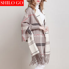 Load image into Gallery viewer, Plus size Gratis verzending 2018 herfst en winter mode nieuwe vrouwen geruite streep dubbelzijdige wol omzoomde sjaal lange vest
